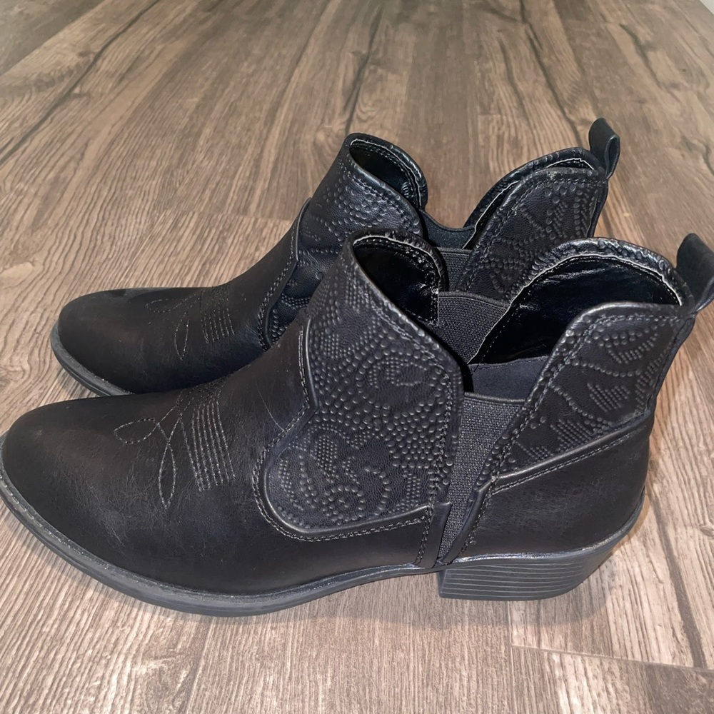 Easy street western black booties
